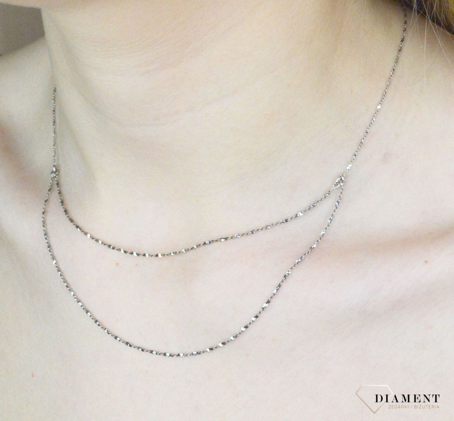 Srebrny podwójny naszyjnik damski N 678. Idealny pomysł na prezent. Biżuteria dostępna w naszym sklepie to połączenie klasy, stylu oraz elegancji. Delikatny naszyjnik..jpg